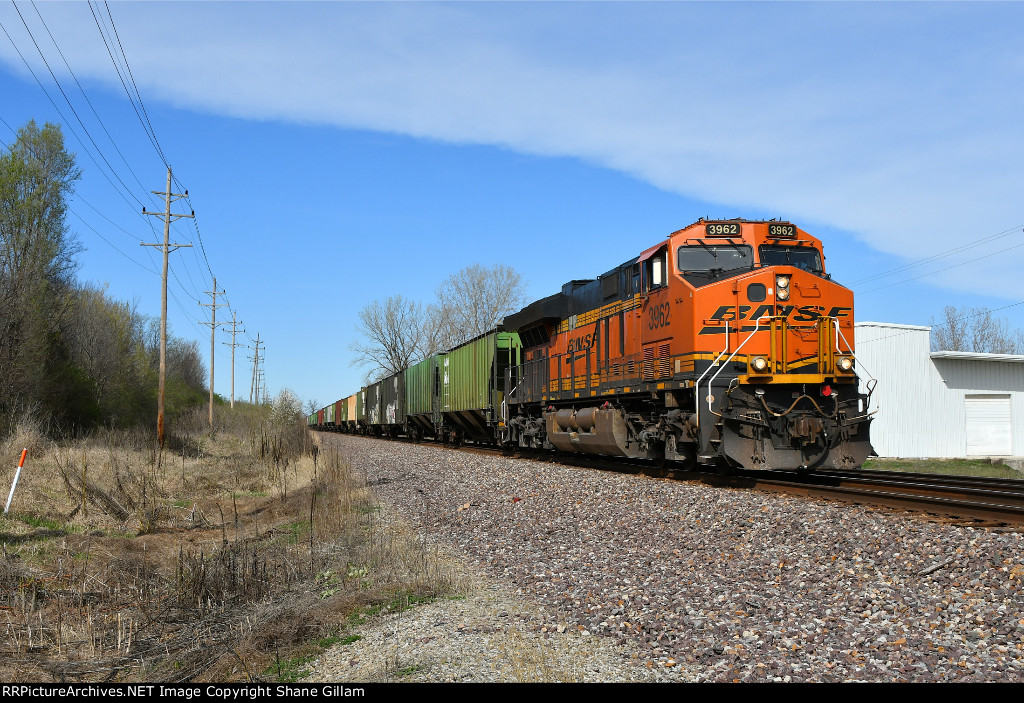 BNSF 3962